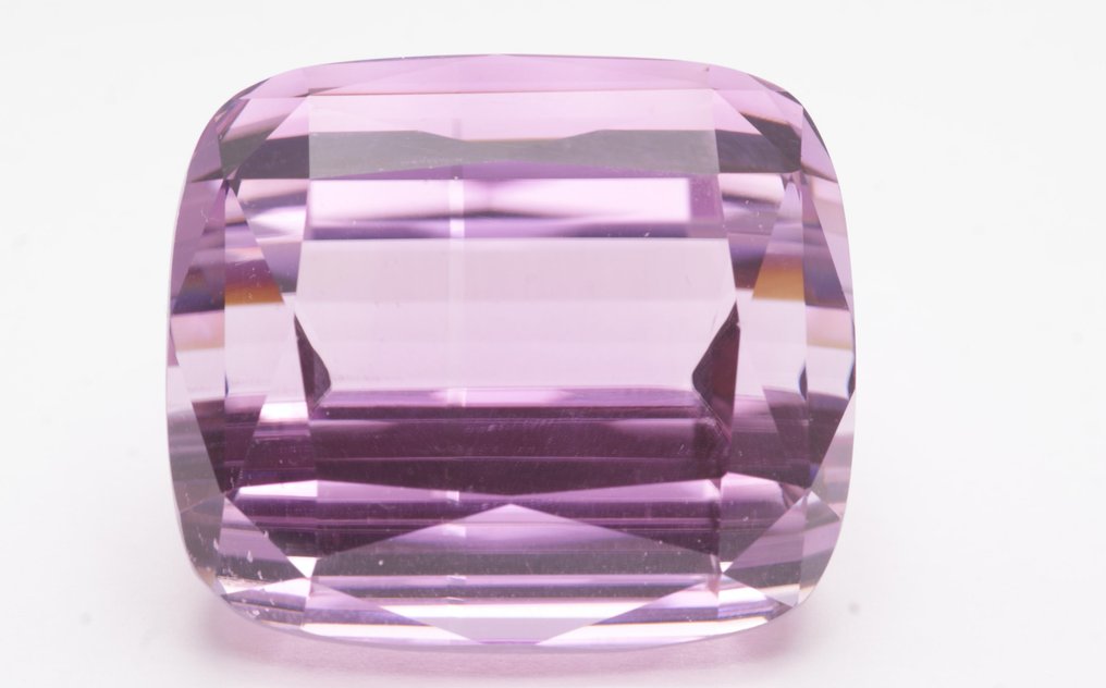 1 pcs  Ροζ Κουνζίτης  - 215.30 ct - Gem Report Antwerp (GRA) #4.3