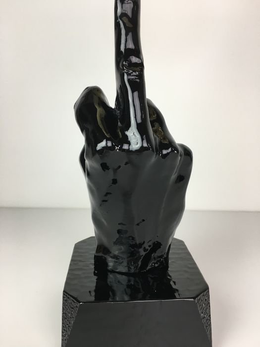 Santicri - Fucking World Black & Gold #1.0