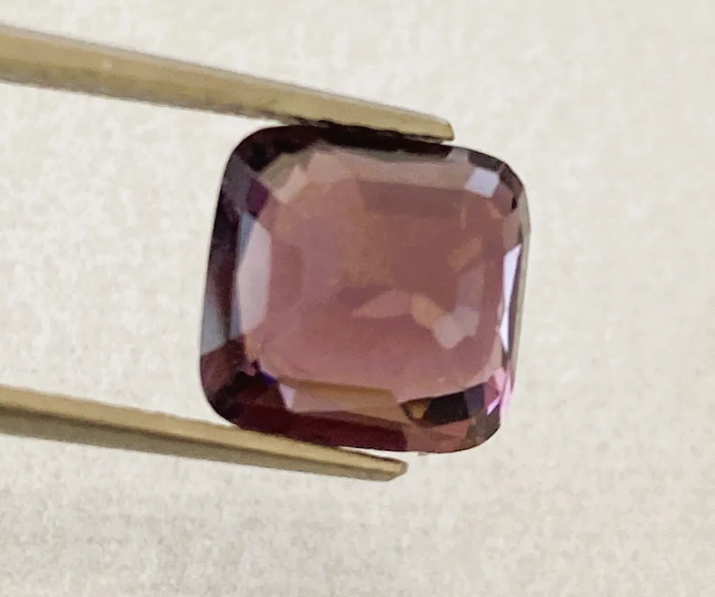1 pcs  Spinel  - 3.05 ct - Antwerp Laboratory for Gemstone Testing (ALGT) #3.2