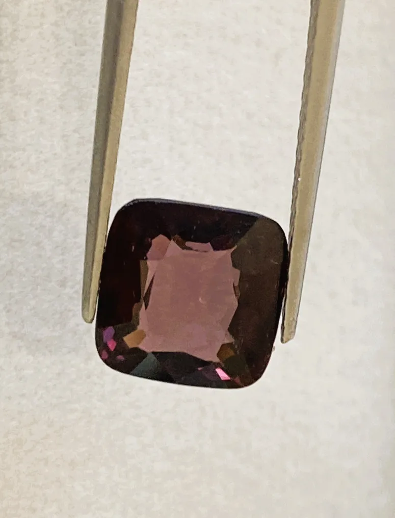 1 pcs  Spinel  - 3.05 ct - Antwerp Laboratory for Gemstone Testing (ALGT) #2.1