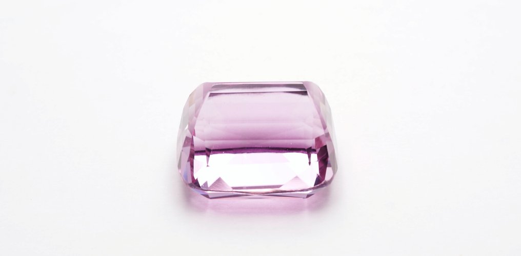 1 pcs  Ροζ Κουνζίτης  - 215.30 ct - Gem Report Antwerp (GRA) #1.0