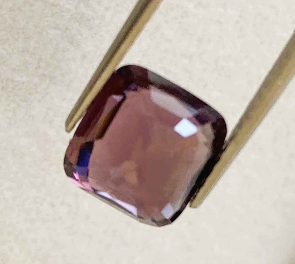 1 pcs  Spinel  - 3.05 ct - Antwerp Laboratory for Gemstone Testing (ALGT) #4.3