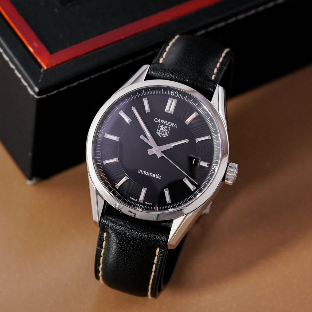 TAG Heuer - Carrera Calibre 5 - WV211B-1 - Men - 2010-2020  #1.0