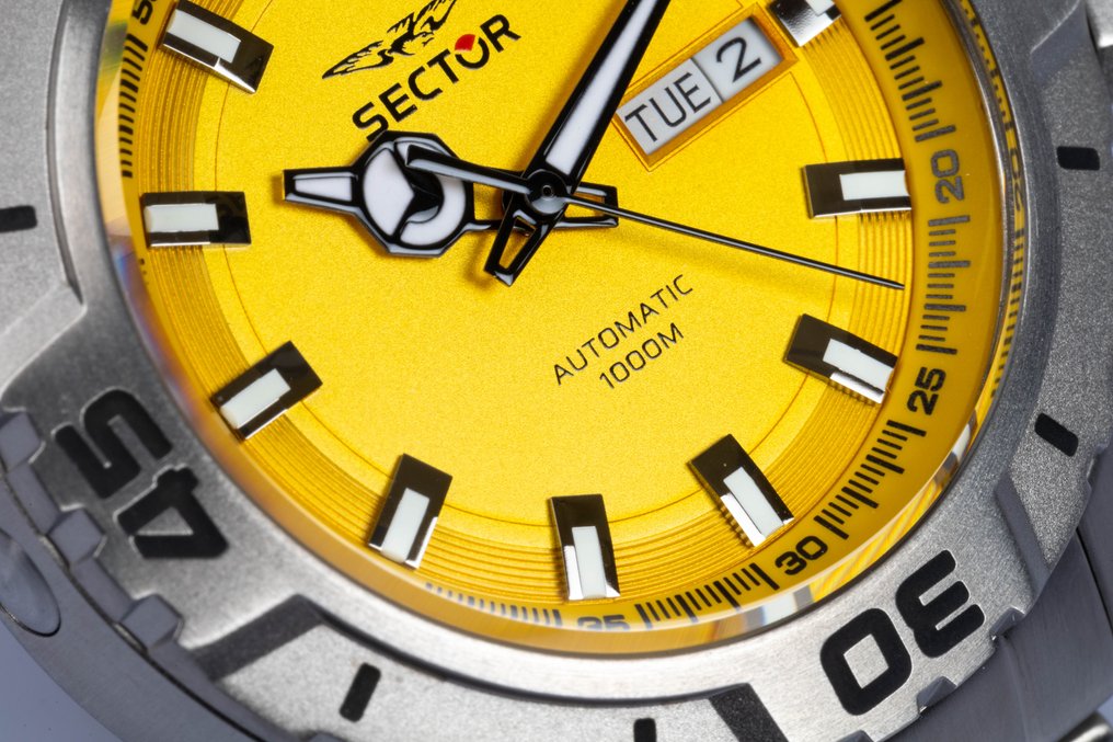 Sector - Legend - Automatic - TITANIUM - Helium valve - yellow/ochre - 1000 M - 43 mm - No reserve price - Men - 2020+ #4.3