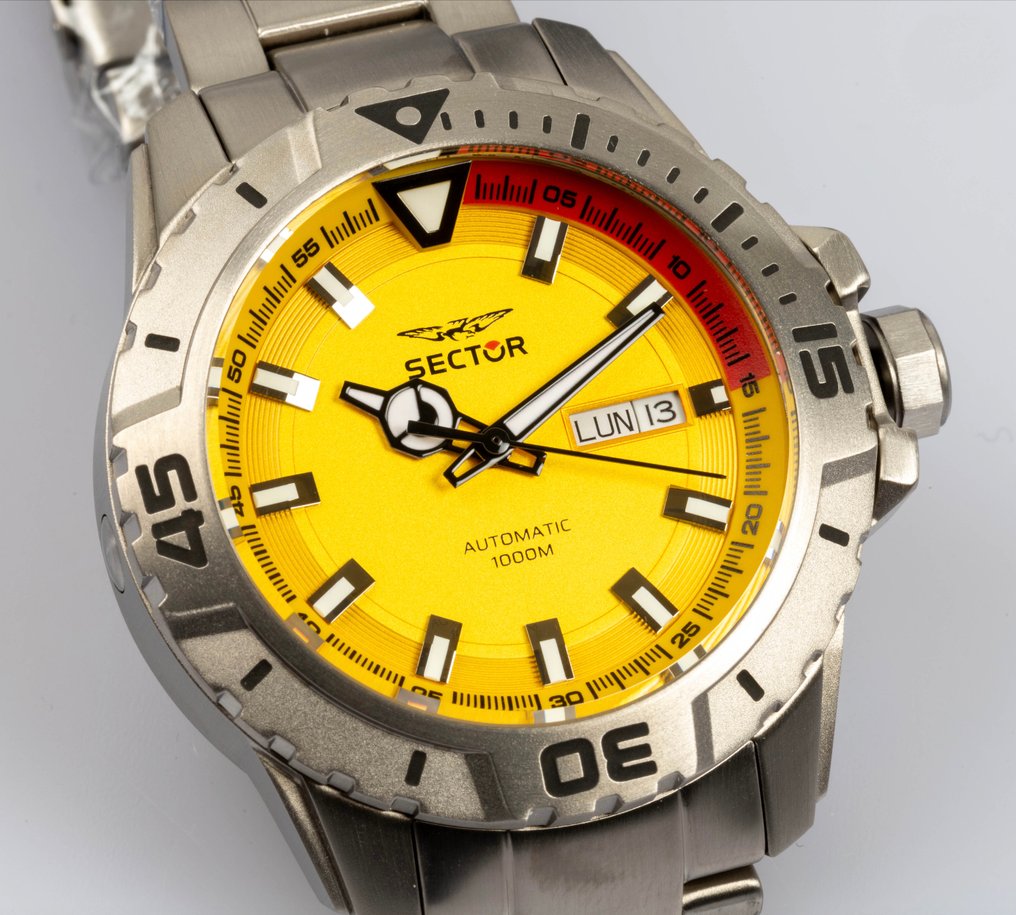 Sector - Legend - Automatic - TITANIUM - Helium valve - yellow/ochre - 1000 M - 43 mm - No reserve price - Men - 2020+ #1.0