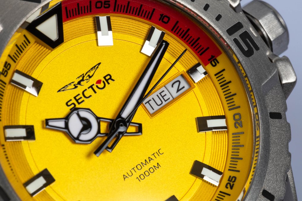 Sector - Legend - Automatic - TITANIUM - Helium valve - yellow/ochre - 1000 M - 43 mm - No reserve price - Men - 2020+ #3.2