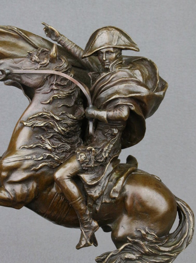 Claude - Γλυπτό, Napoleon crossing the Alps - 6 kg - 30 cm - Πατιναρισμένος μπρούτζος #2.1