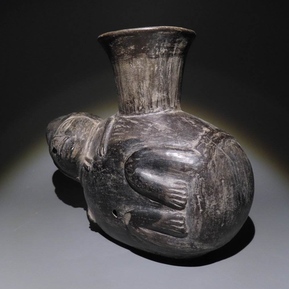 Chimú, Περού Terracotta Πλοίο με αιχμάλωτο. Περίπου 1000 - 1470 μ.Χ. μήκος 23 εκ. Ισπανική άδεια εισαγωγής. #2.1