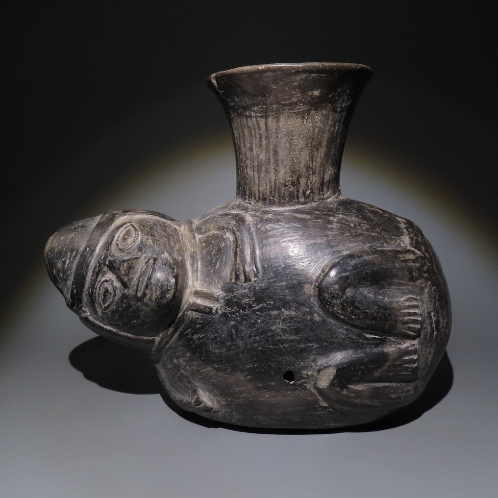 Chimú, Περού Terracotta Πλοίο με αιχμάλωτο. Περίπου 1000 - 1470 μ.Χ. μήκος 23 εκ. Ισπανική άδεια εισαγωγής. #1.0
