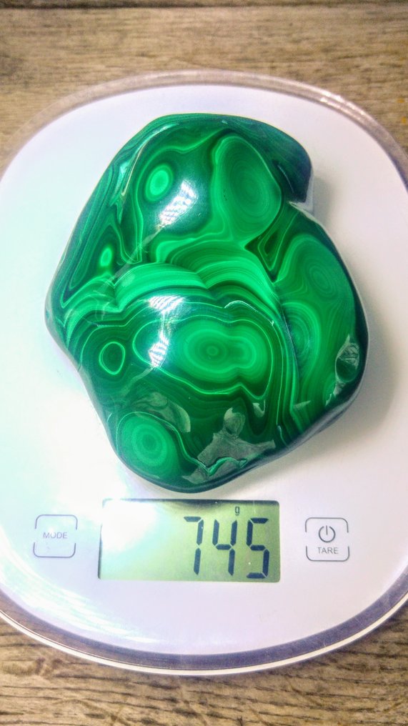 Malachite Freeform - Height: 12 cm - Width: 11 cm- 745 g #4.3