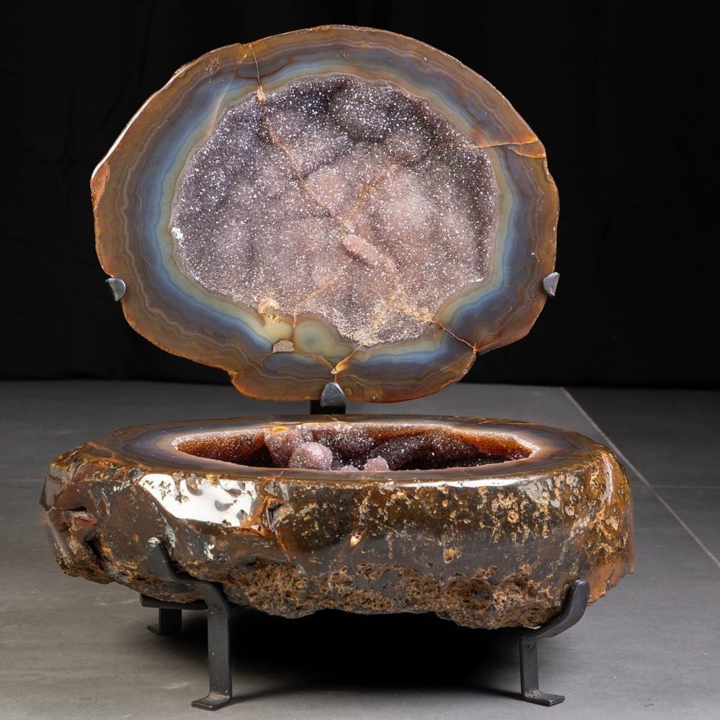 Beautiful and exclusive large agate geode Exclusive Geode Agate "Treasure Box" - Height: 63 cm - Width: 58 cm- 67.6 kg #4.3