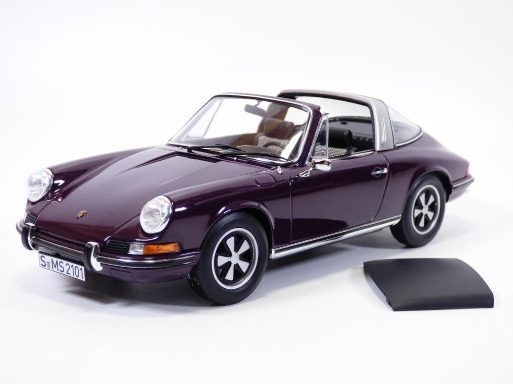 Norev 1:18 - Model car - Porsche 911 2,4 E Targa #1.0