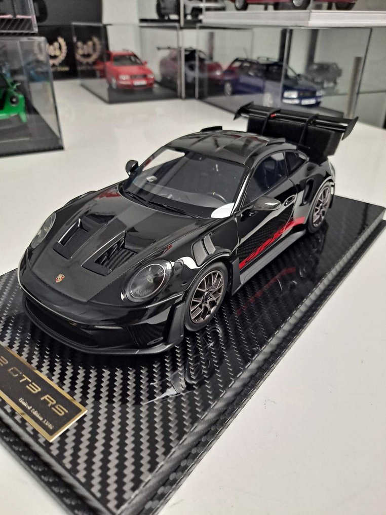 Radscale 1:18 - Modellbil - Porsche 911 - 992 GT3 RS - Zwart - Begrenset utgave på kun 46 stk. #1.0