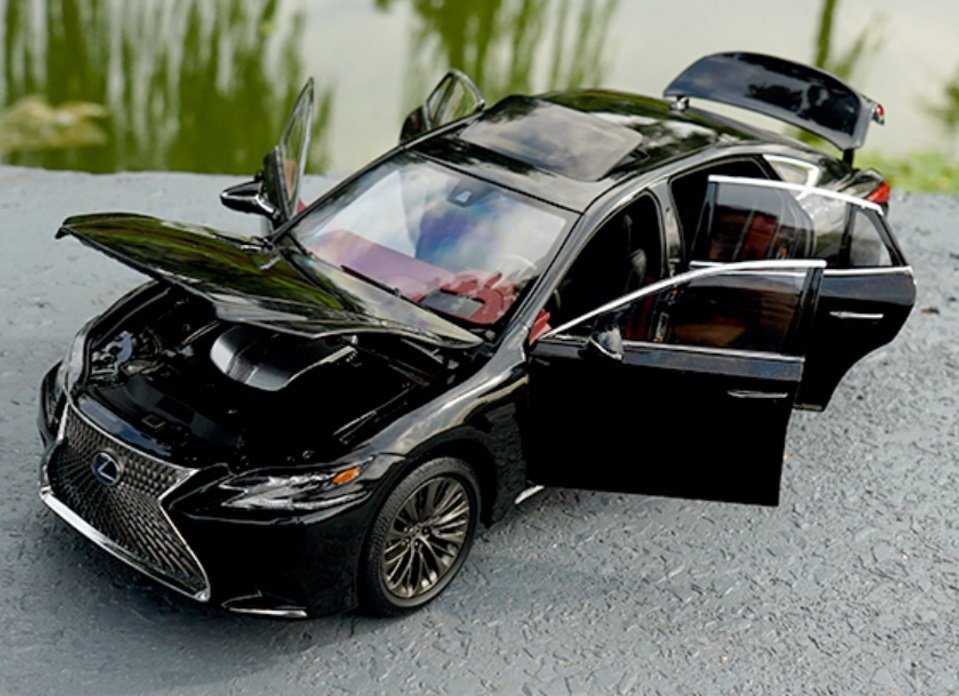 paudi 1:18 - Miniatura de carro - Lexus LS500H – Zwart #1.0