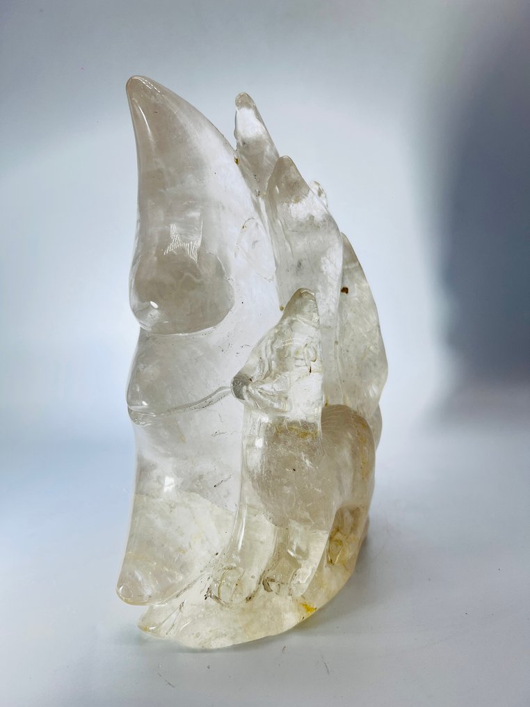 Zorro de Nueve Colas Místico en Cristal de Roca – Hecho a mano con Luna Creciente Celestial - Altura: 200 mm - Ancho: 160 mm- 3760 g - (1) #3.2