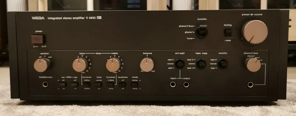 Wega - V-4810 Solid state integrated amplifier #2.1