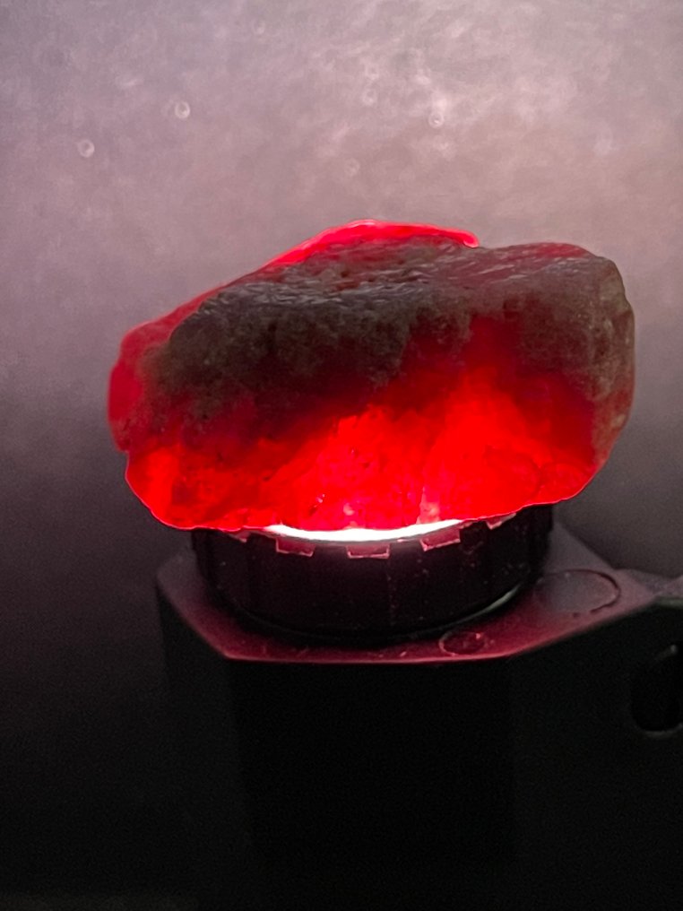 Ruby Unusual Ruby Crystal! Wonderful Color. 97,5 Ct. %100 Natural and Special Ruby - Height: 30 mm - Width: 20 mm- 19.5 g #1.0