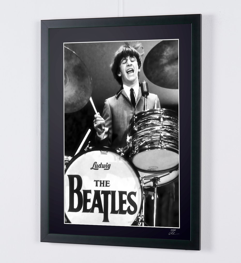 The Beatles - Ringo Starr 1964 - Fine Art Photography - Luxury Wooden Frame 70X50 cm - Limited Edition 02 of 20 - Serial 131 - Original Certificate (COA), Hologram - 100% New. Shipping Reduction from 3 items #4.3