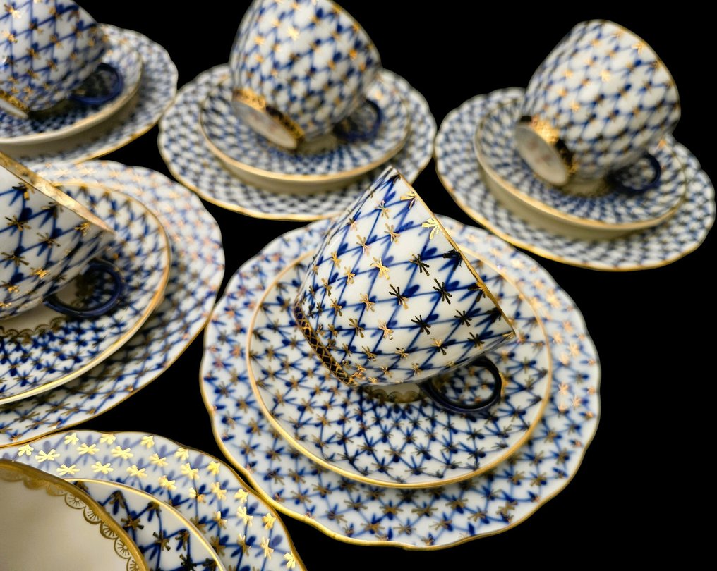 Lomonosov Imperial Porcelain Factory - A.Yatskevich - Kahviastiasto 6:lle (18) - Posliini - Lomonosov 'kobolttiverkko' #4.3