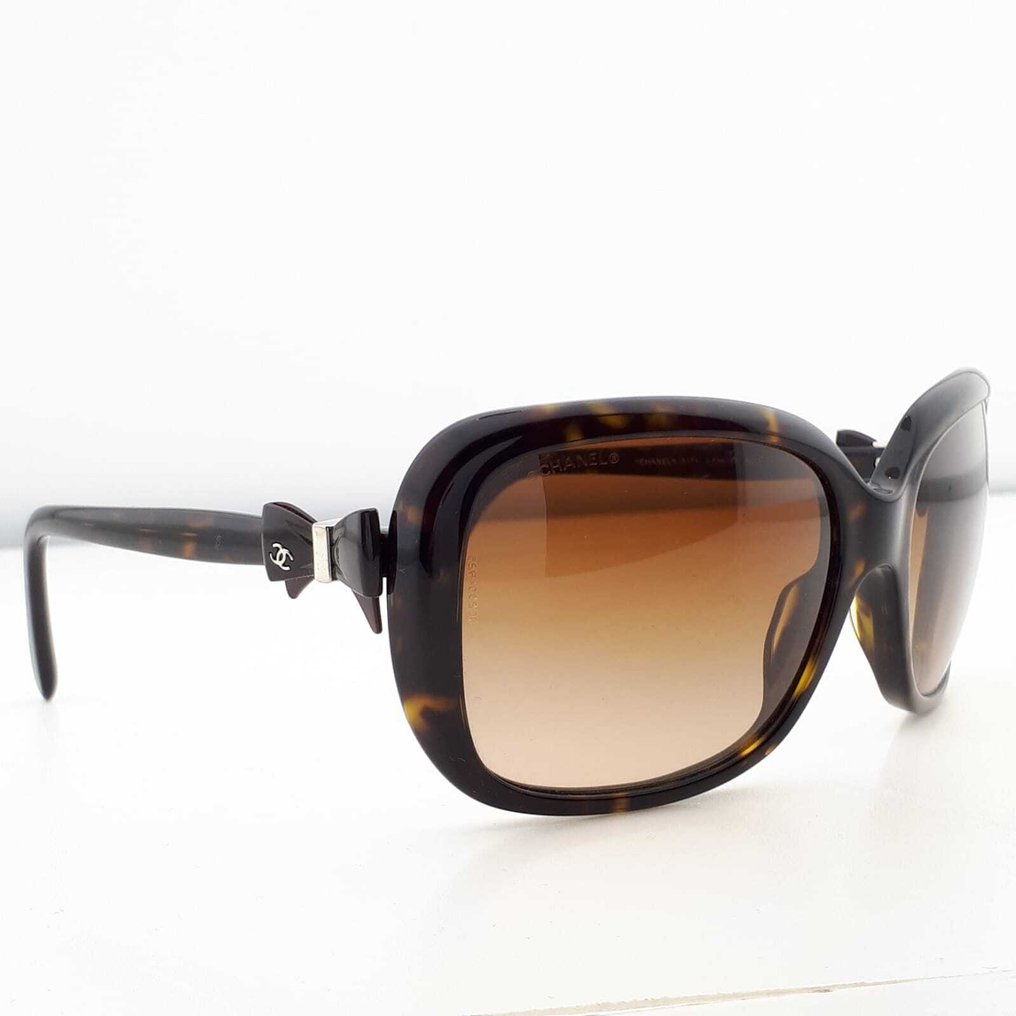 Chanel - Square Tortoise Shell with Black Ribbon & Chanel Logo Detailed Temples - Aurinkolasit #3.2