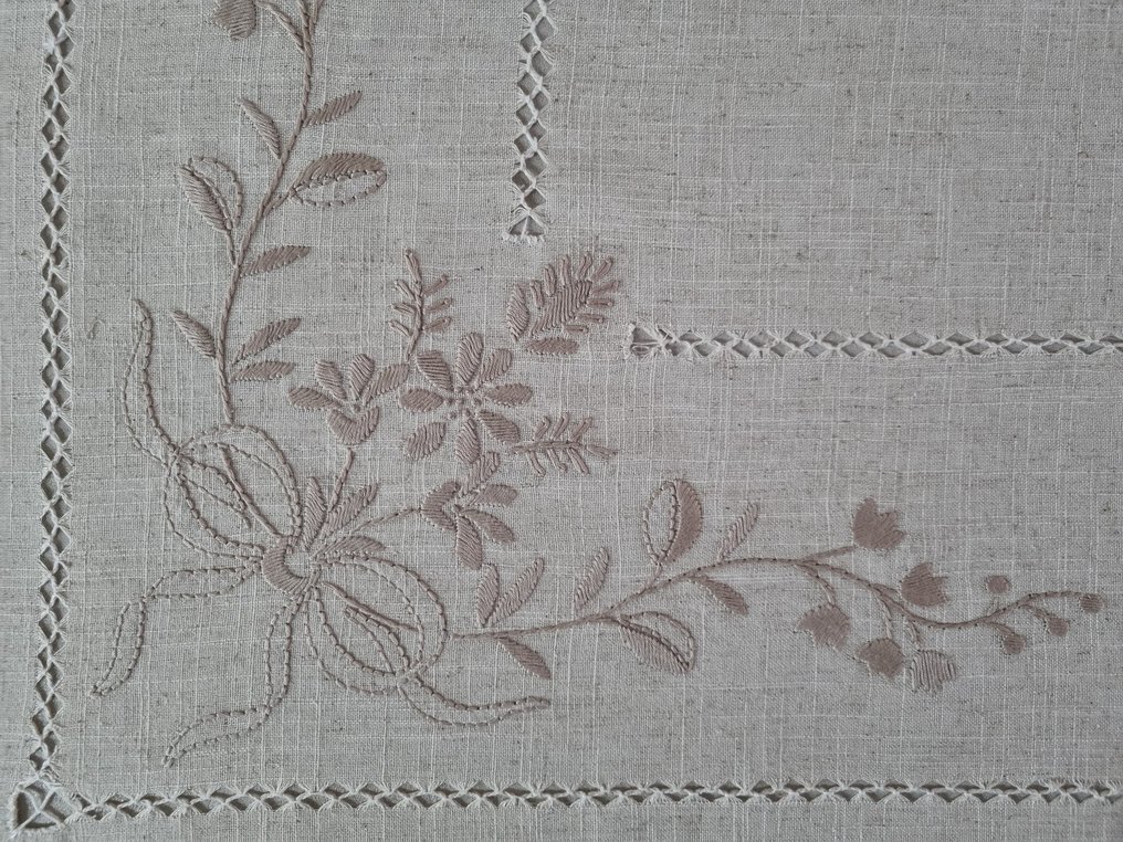 Tovaglia in canapa di lino con ricamo a mano 12 posti tablecloth handmade - Toalha de mesa - 270 cm - 175 cm #1.0