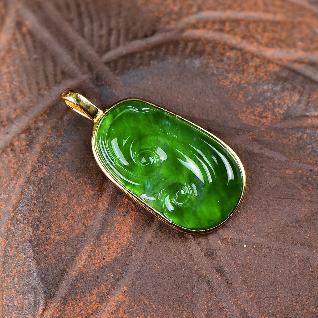 Geen Minimumprijs - ALGT-gecertificeerd - Ongemodificeerde Jade Hanger (Type A) - Een perfecte mix van vakmanschap en natuurlijke schoonheid- 2.5 g #3.2