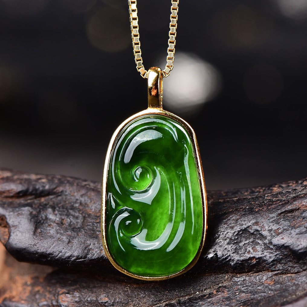 Χωρίς Τιμή Εφεδρείας - Πιστοποιημένο ALGT - Ακατέργαστο κρεμαστό κόσμημα από Τζακούτ (Τύπος Α) - Μια τέλεια σύνθεση τεχνικής και φυσικής ομορφιάς- 1.88 g #1.0