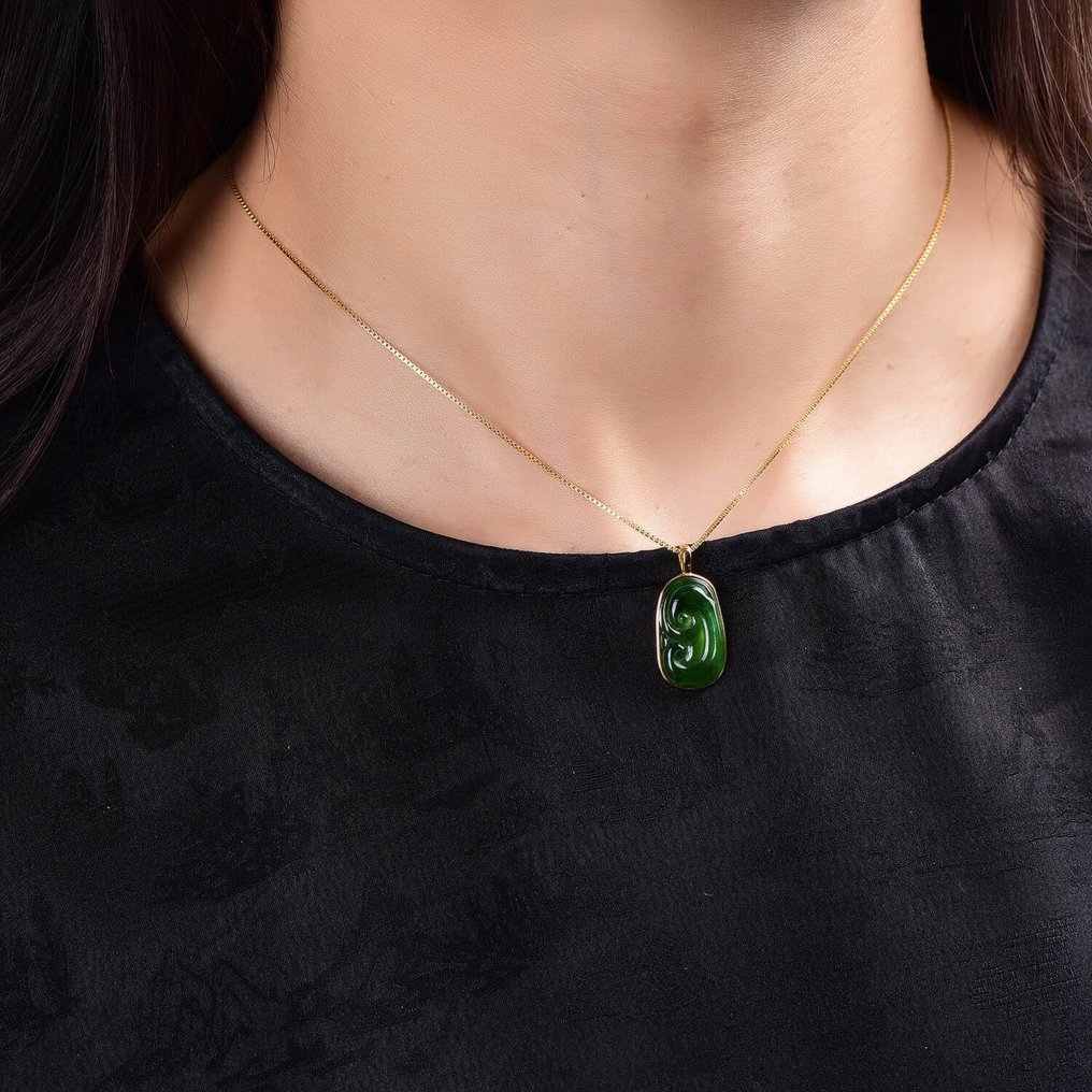 Χωρίς Τιμή Εφεδρείας - Πιστοποιημένο ALGT - Ακατέργαστο κρεμαστό κόσμημα από Τζακούτ (Τύπος Α) - Μια τέλεια σύνθεση τεχνικής και φυσικής ομορφιάς- 1.88 g #1.0