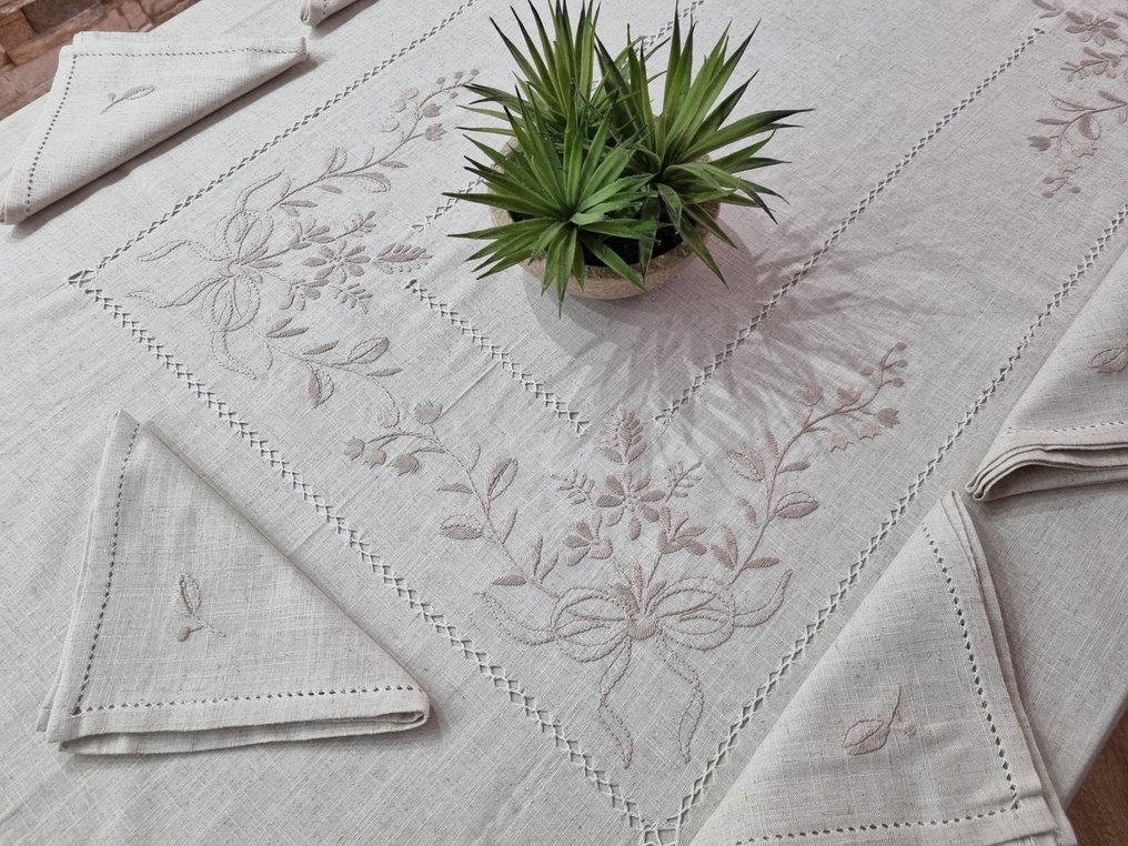 Tovaglia in canapa di lino con ricamo a mano 12 posti tablecloth handmade - Toalha de mesa - 270 cm - 175 cm #1.0
