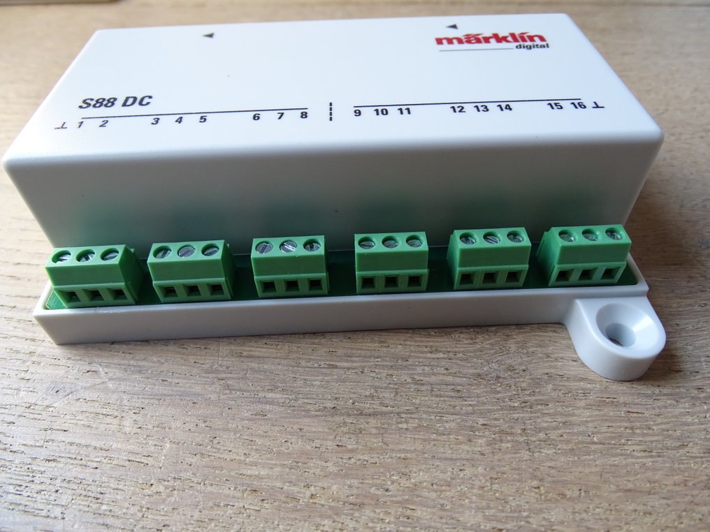 Märklin H0 - 60882 - Digital control unit (1) - Model train control ...
