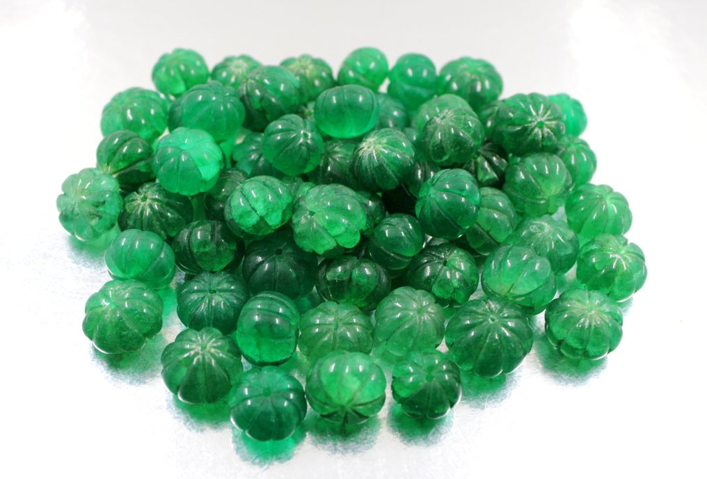 54 σμαράγδια, πραγματικά όμορφα χειροποίητα πεταλούδες από κολοκύθα - 640 Cts. Κοσμήματα- 128 g #4.3