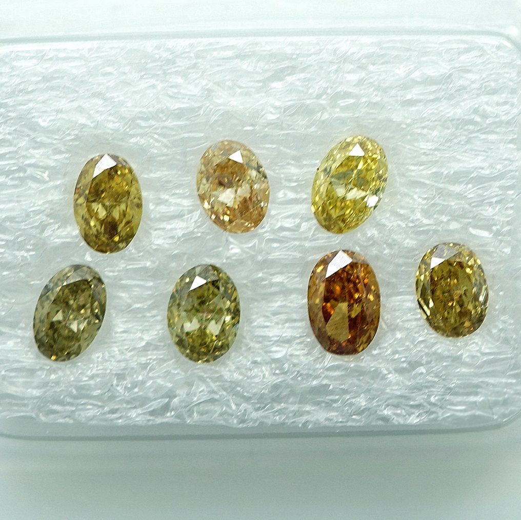 7 pcs Diamond  (Natural)  - 1.11 ct - VS1, I1 - Gem Report Antwerp (GRA) #1.0