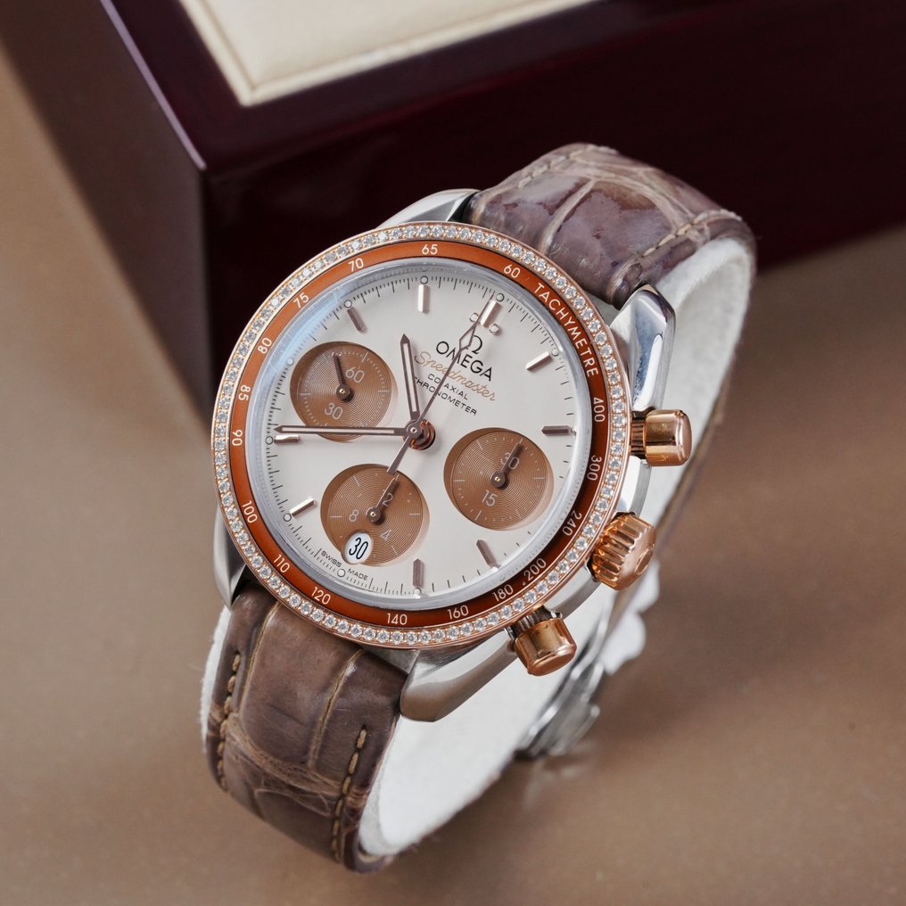 Omega - Co-Axial Chronograph Diamond Bezel Steel/ 18K Sedna Rose Gold - 324.28.38.50.02.002 - Damen - 2018 #1.1