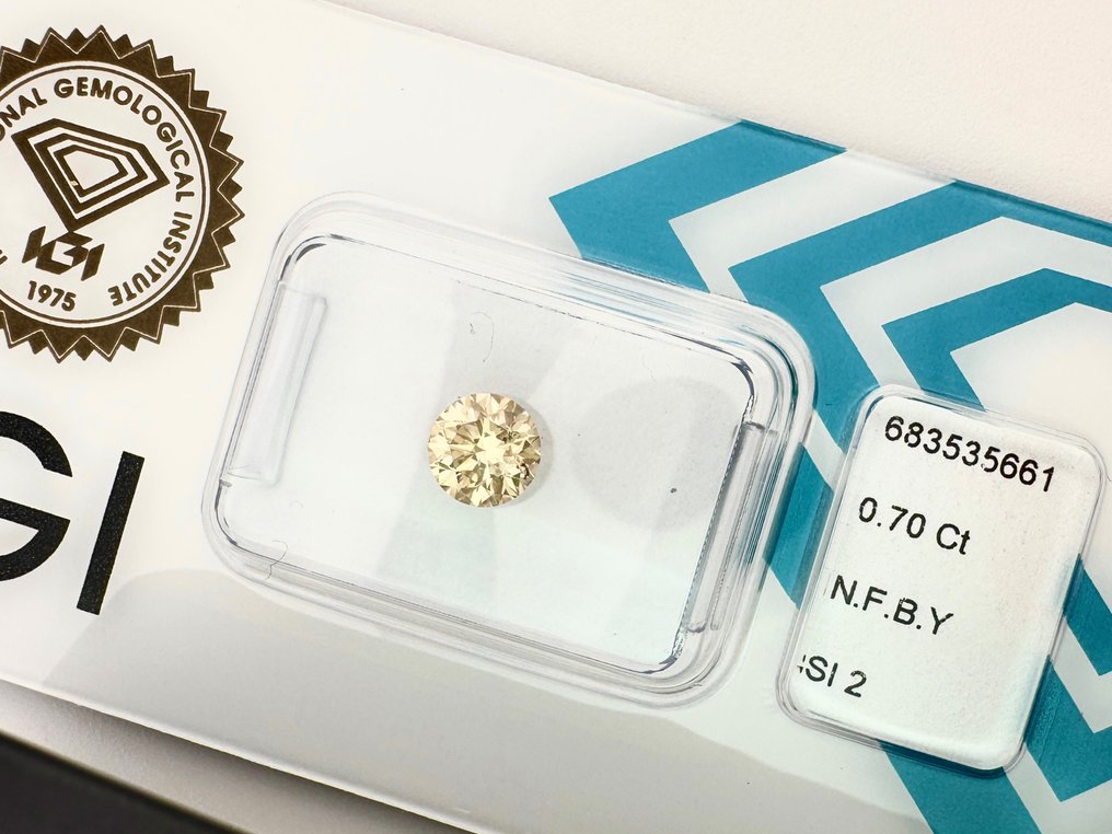 1 pcs Διαμάντι (Φυσικού χρώματος) - 0.70 ct - Στρογγυλό - Fancy Καφετί Κίτρινο - SI2 - International Gemological Institute (IGI) #3.2