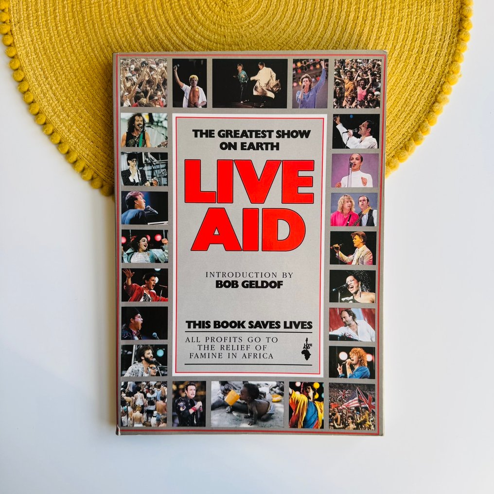 LIVE AID 1985 UK Concert Chronicle Tour Book - 1985 #1.0