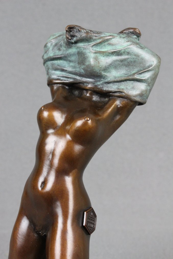 Sculpture, Lady Undressing - 17 cm - Patinated bronze #2.1