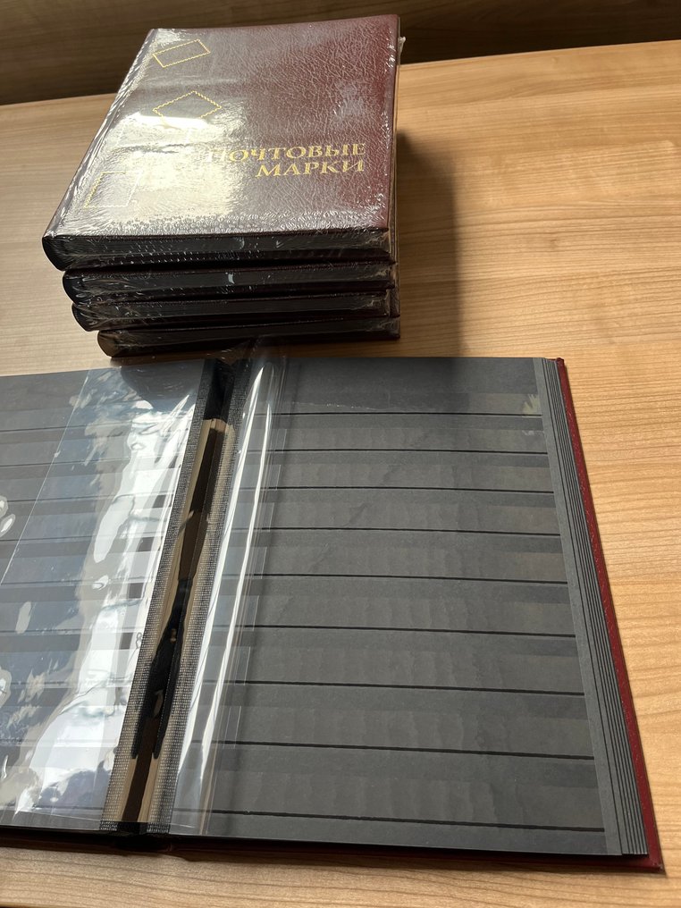 配饰  - 5个Leuchtturm绗缝插页相册，含32页黑色页面 #3.2