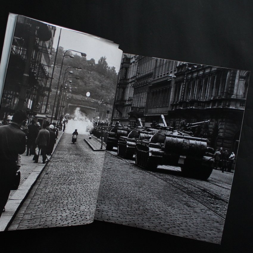Josef Koudelka - Prague Invasion 1968 - 2004 #1.0