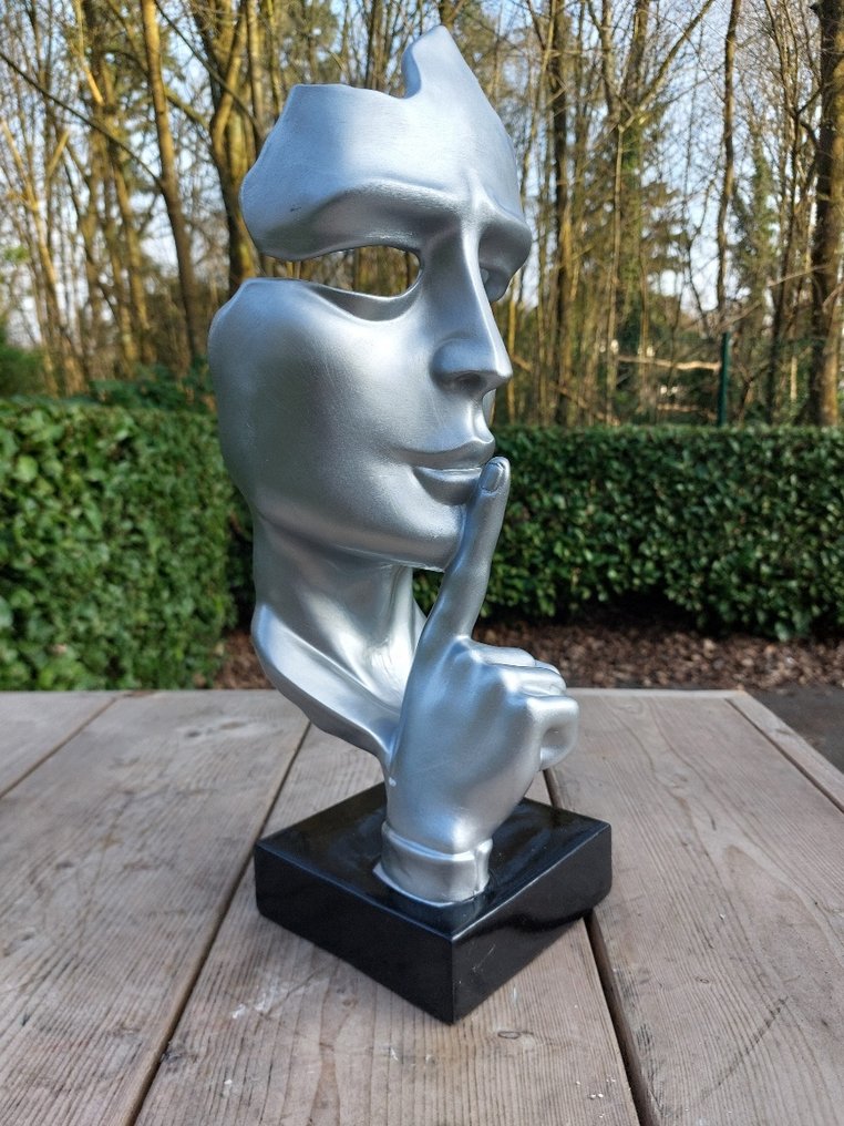 Άγαλμα, artistic Statue head on block '' THE SILENCE '' 42 cm height - 42 cm - polyresin #2.1