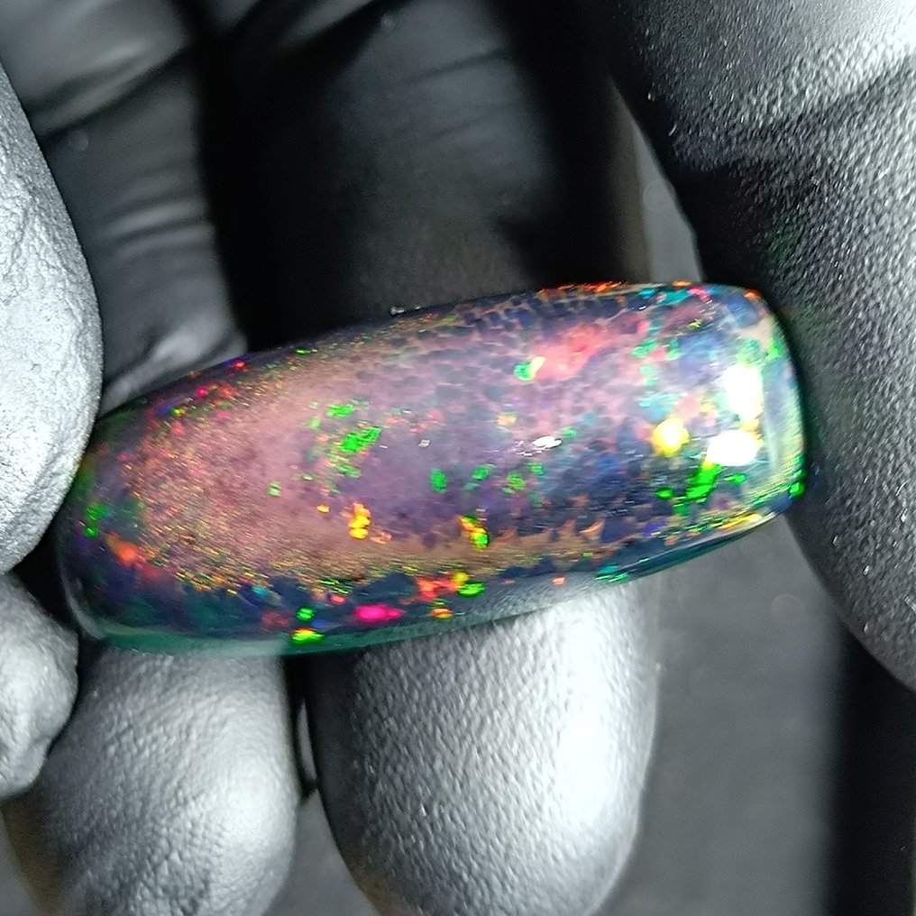 大黑色Welo欧泊，40克拉 弧面形 - 高度: 39 mm - 宽度: 15 mm- 8 g - (1) #1.0