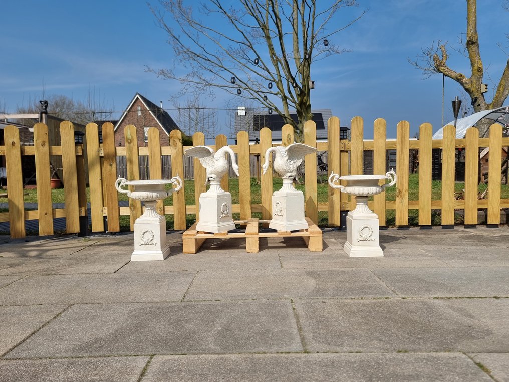 Koriste-esine - Symmetrical Set #1.0