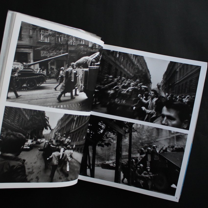 Josef Koudelka - Prague Invasion 1968 - 2004 #4.3