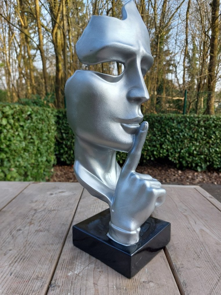 Άγαλμα, artistic Statue head on block '' THE SILENCE '' 42 cm height - 42 cm - polyresin #3.2