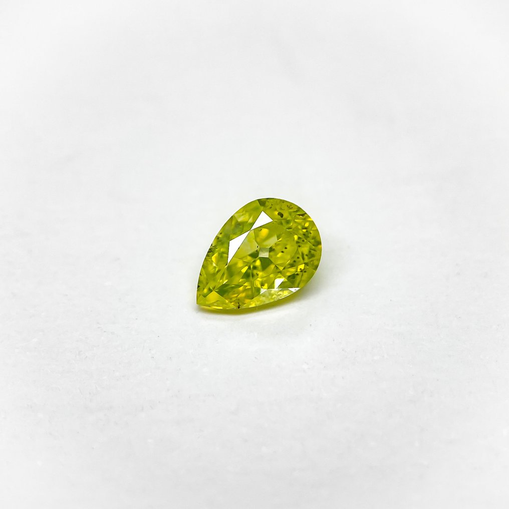 1 pcs 钻石  (天然色彩的)  - 1.01 ct - 梨形 - Fancy vivid 绿色 黄色 - I1 内含一级 - 美国宝石研究院（GIA） #1.0