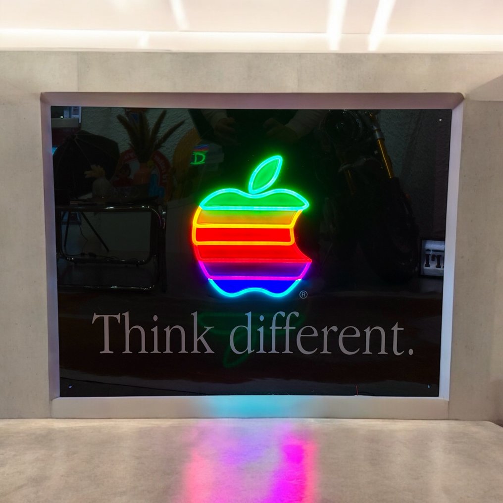 Apple XXL - Neonkyltti - Plexiglass #1.0