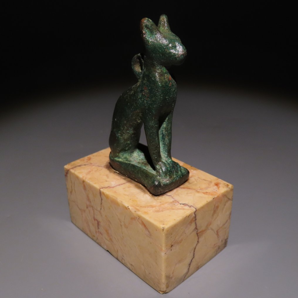 Ancient Egyptian Bronze Goddess Bastet Figure. 9,5 cm H. Late Period, 664 – 332 B.C. #1.0