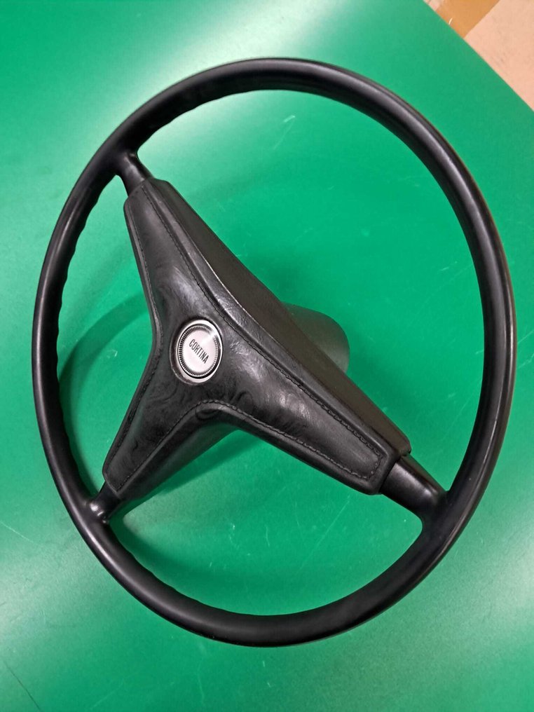 Instrumentbræt - Ford - Ford Cortina MKII - GT - 2000 E steering wheel - 1970-1980 #4.3