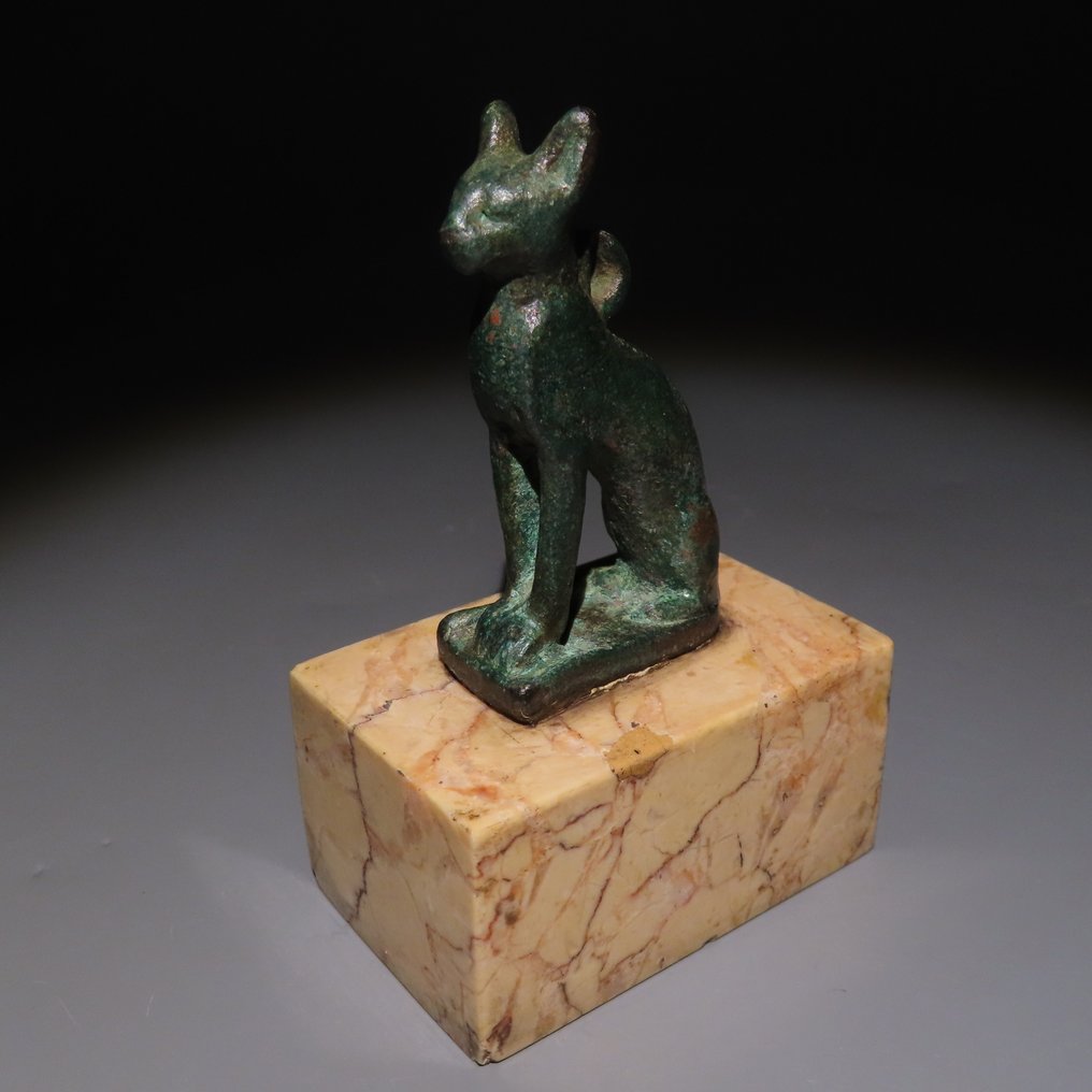 Ancient Egyptian Bronze Goddess Bastet Figure. 9,5 cm H. Late Period, 664 – 332 B.C. #1.0