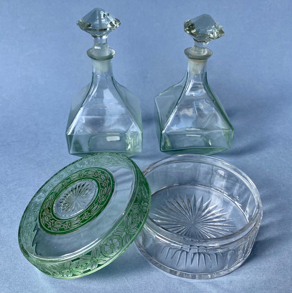 Cosmetic bottle (3) - Two perfume holders and a chalkboard in frosted and decorated glass. - Toilet service #3.2