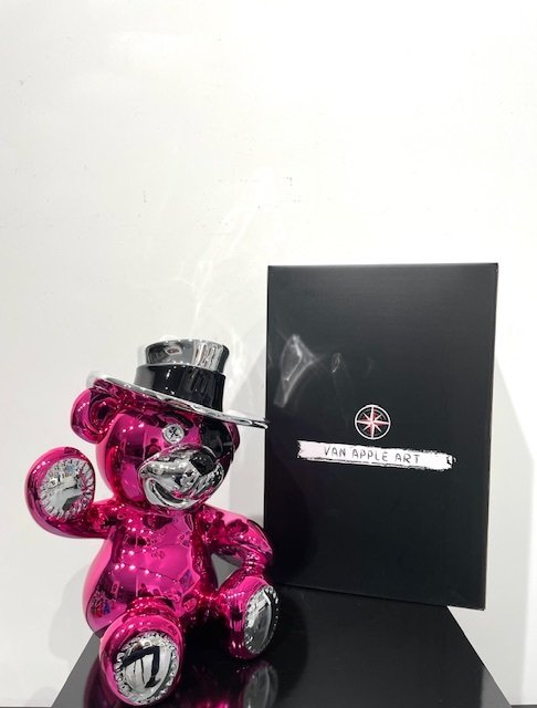 Van Apple - Bandit Bear #1.0